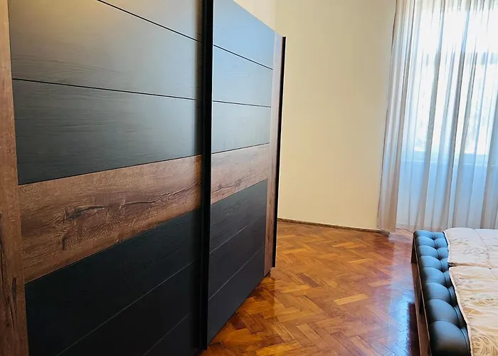 For Special Getaway Rose With Free Parking * プーラ