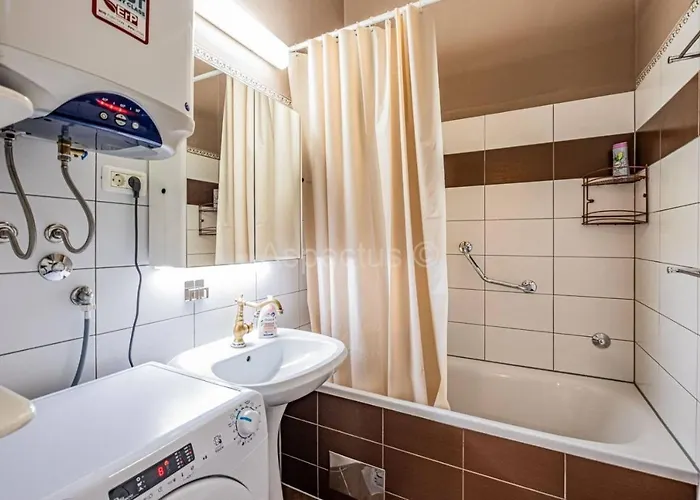 For Special Getaway Rose With Free Parking